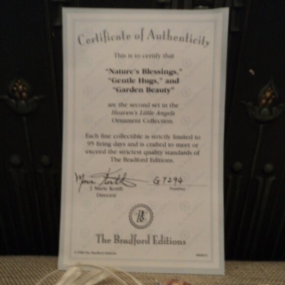 porcelain angel ornaments~ lot of 3 - Picture 6 of 7